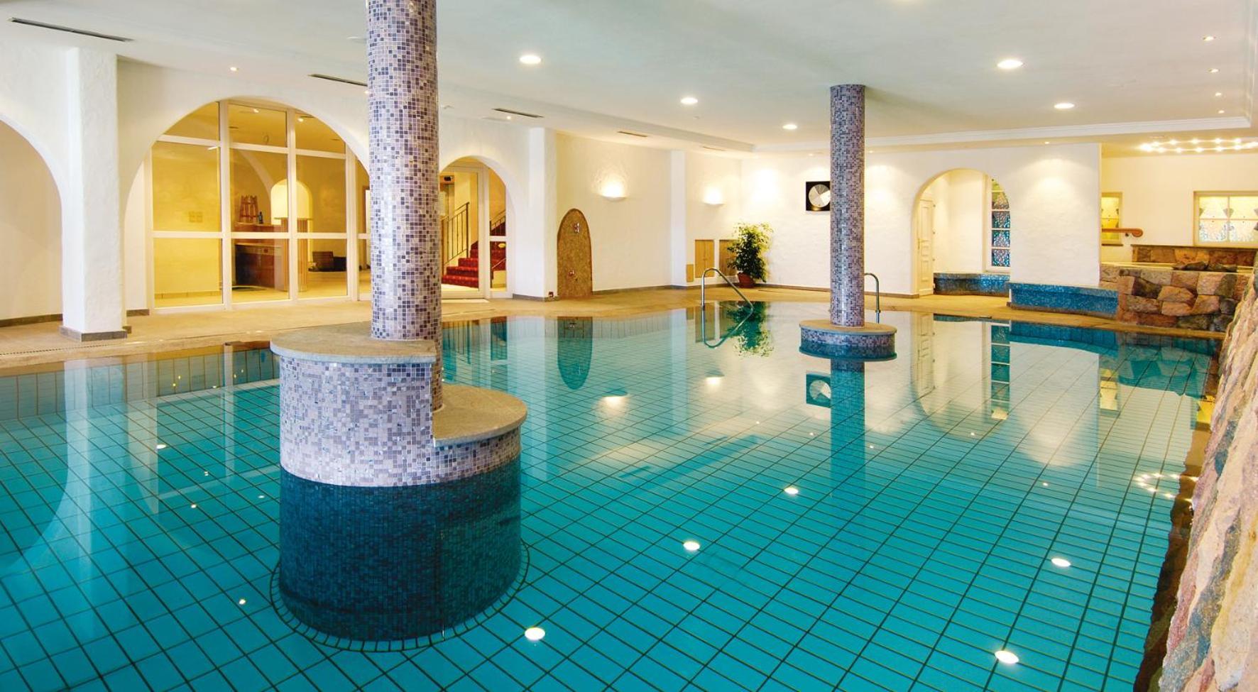Hotel Rosslaufhof カステルロット エクステリア 写真