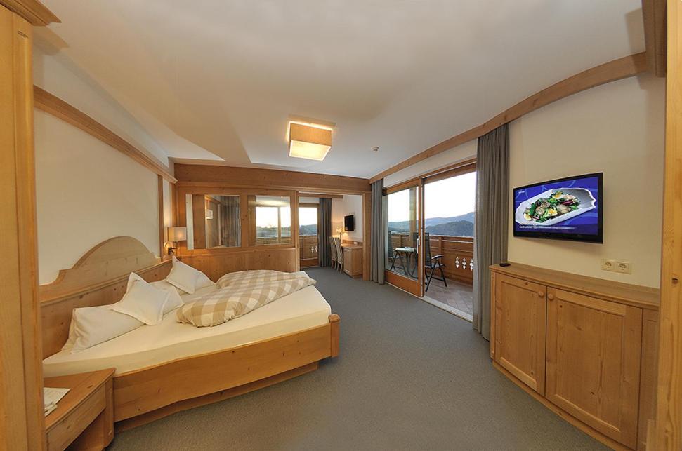 Hotel Rosslaufhof カステルロット エクステリア 写真
