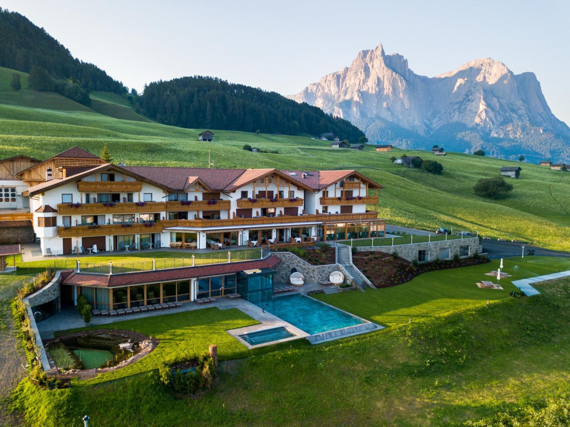 Hotel Rosslaufhof カステルロット エクステリア 写真